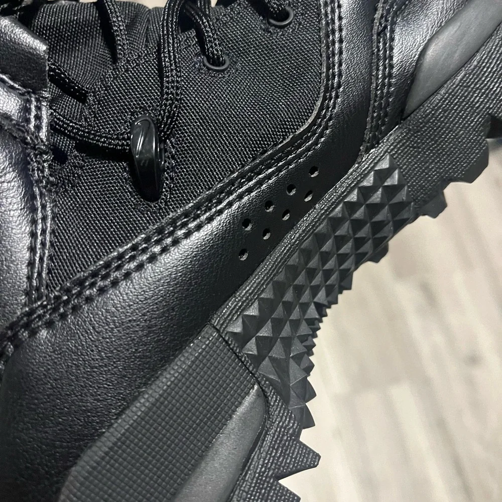 Nike tactical boots 
SFS - Picture 11 of 15